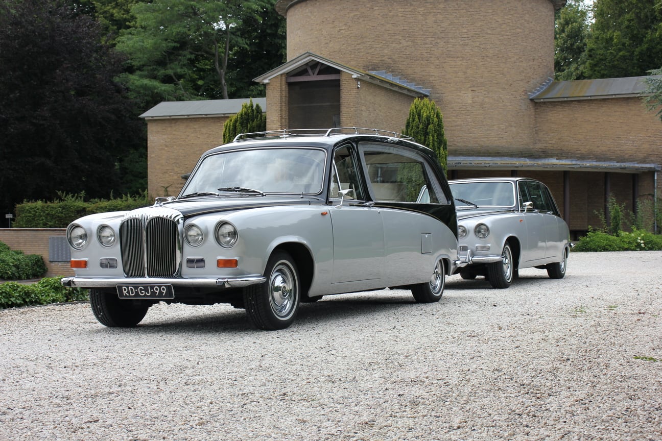 Daimler-klassieke-oldtimer-rouwauto-xlglas-twotone-01