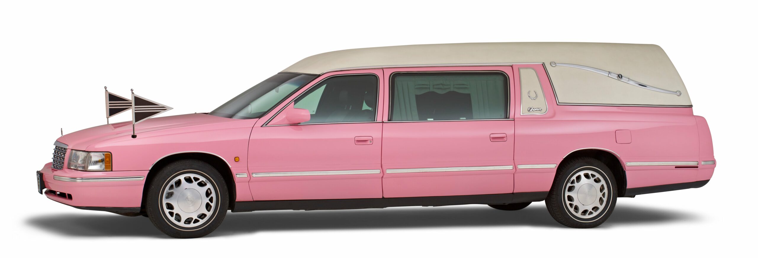 cadillac-bijzonder-rouwauto-roze-00 - kopie