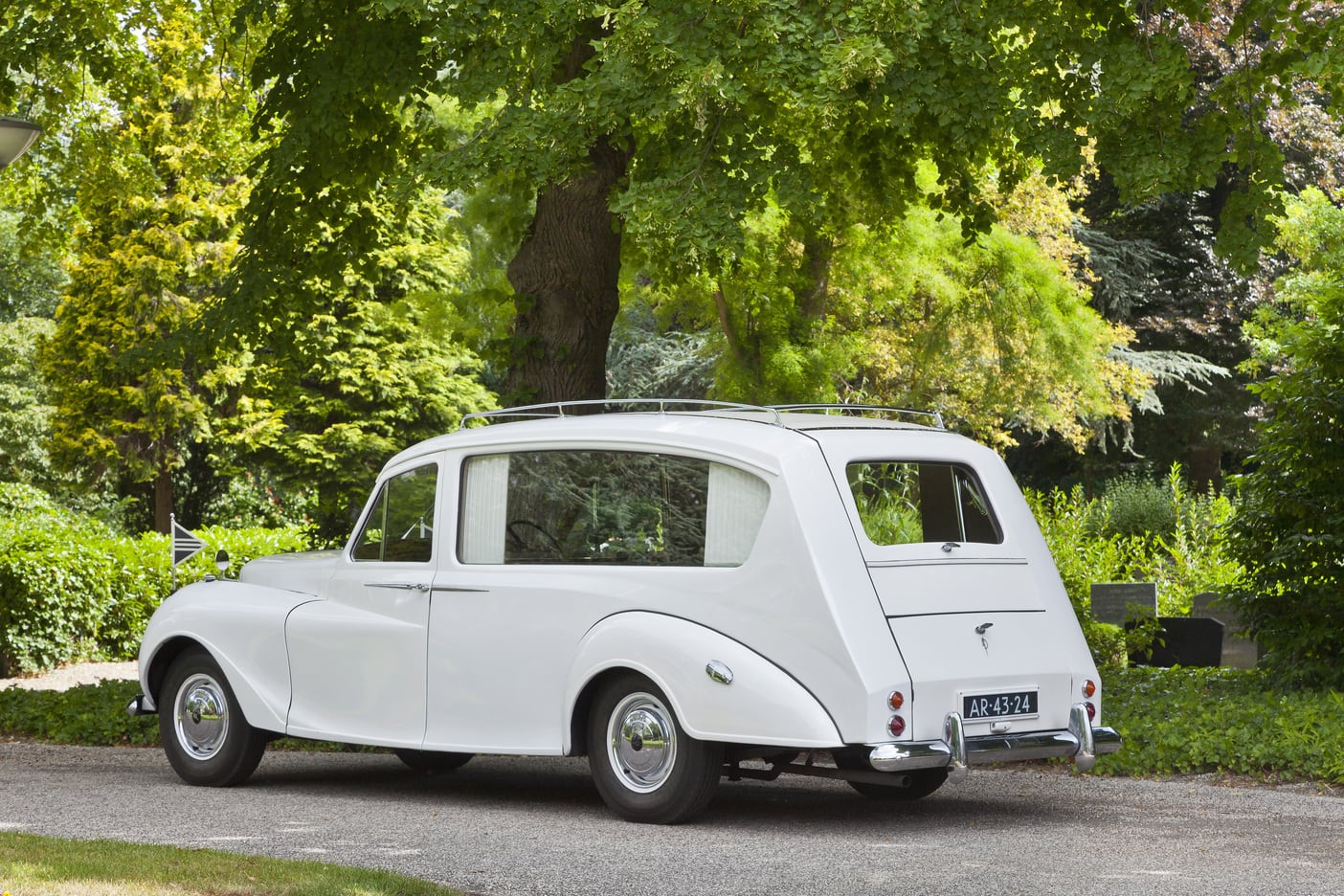 vandenplas-princess-klassieke-oldtimer-rouwauto-xlglas-wit-02